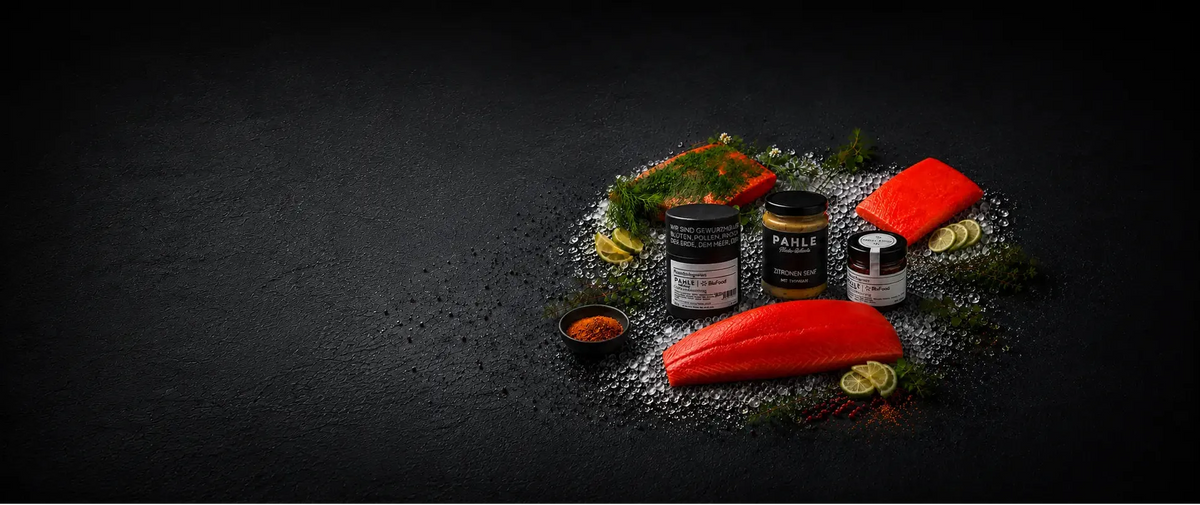 Pahle Alaska-Wildlachs: Rotlachs-Filets, Graved Lachs mit Dill, Pahle Zitronen-Senf und Lachsgewürz auf Eis
